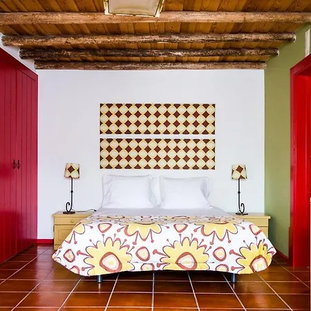 Casa Da Padeira Otel *